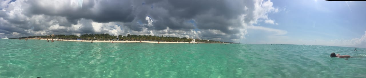 Strand vom Meer sus Hotel Riu Tequila
