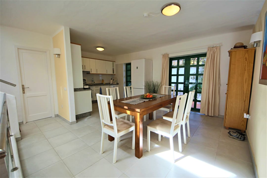 Zimmer IVV.SL Ferienhaus Vieja 7