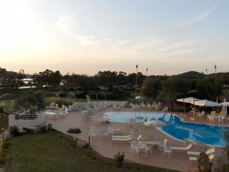 Blick (nach links) vom Balkon - Zimmer 107 Hotel Airone