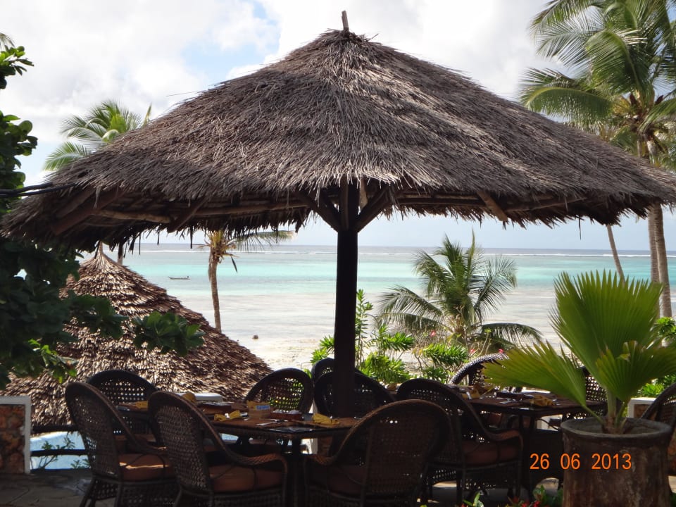 Ausblick vom Frühstückstisch aus Karafuu Beach Resort & Spa