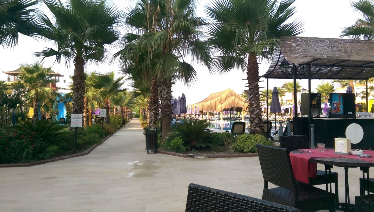 Weg zum Strand Siam Elegance Hotels & Spa