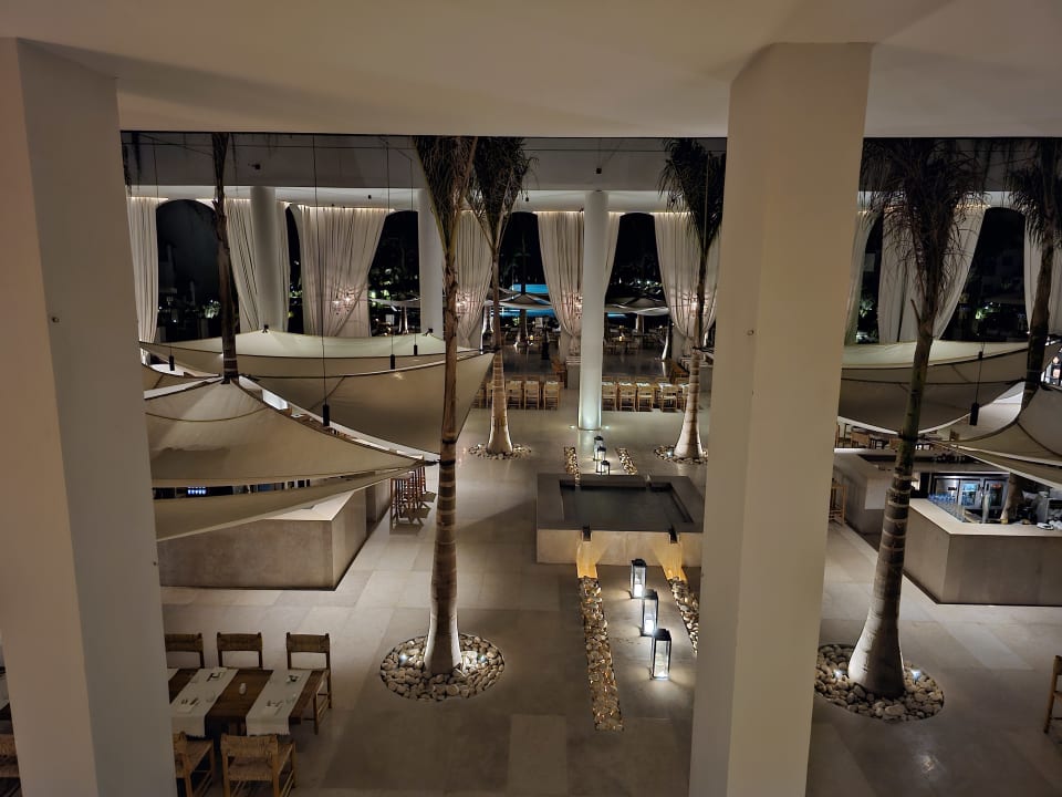 Gastro Serry Beach Resort