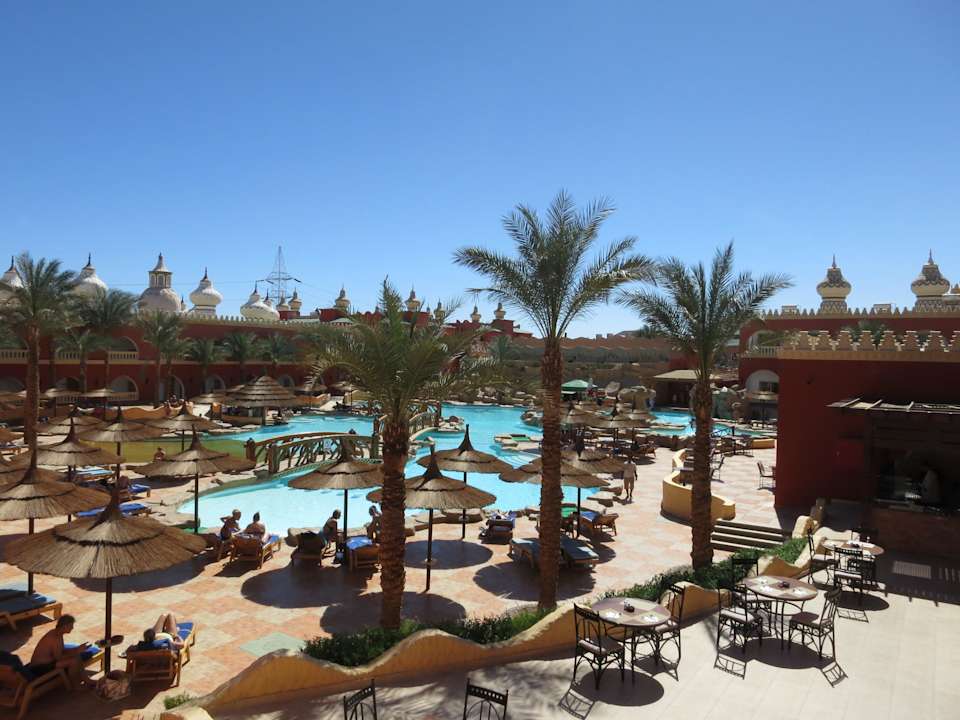 Активный бассейн Pickalbatros Alf Leila Wa Leila Resort - Neverland Hurghada