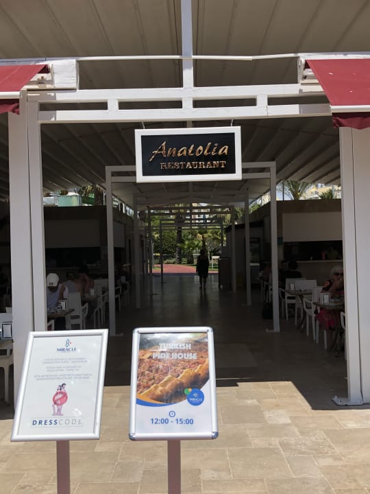 Gastro Hotel Miracle Resort