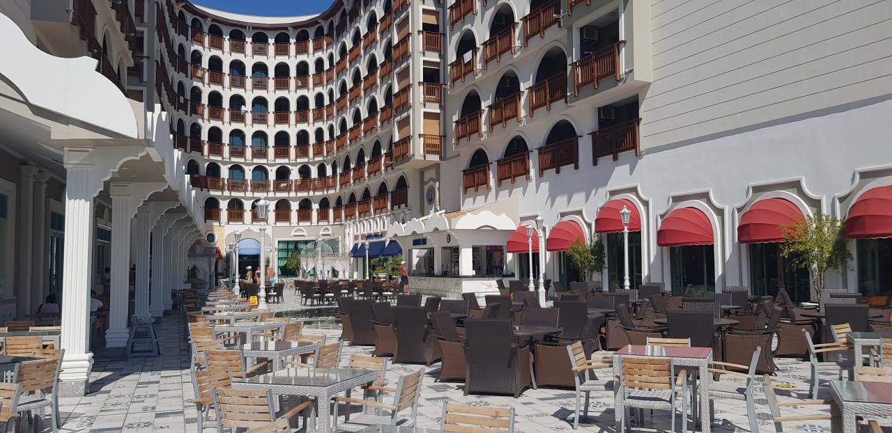 Gastro Quattro Beach Spa & Resort