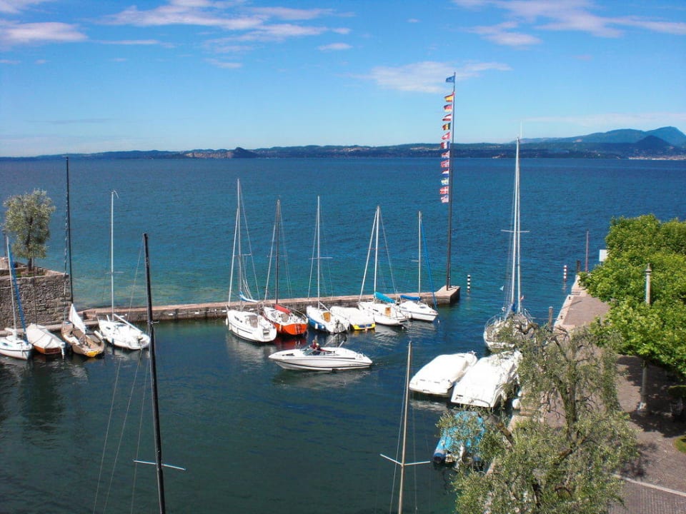 Der wunderschöne Hafen und der Gardasee Albergo Ristorante Gardesana ***S