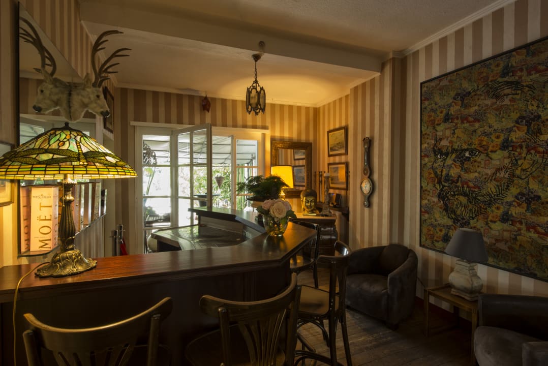 Lobby Hotel Ashleys Garden