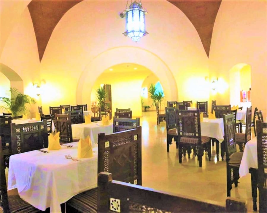 Gastro Rohanou Beach Resort