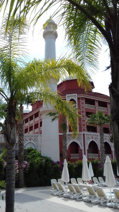 Außenansicht Royal Taj Mahal Hotel