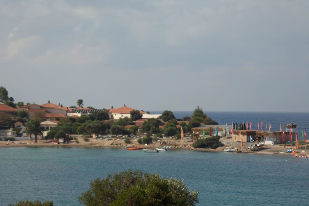 Außenansicht des Hotels von weiter weg Club Resort Atlantis