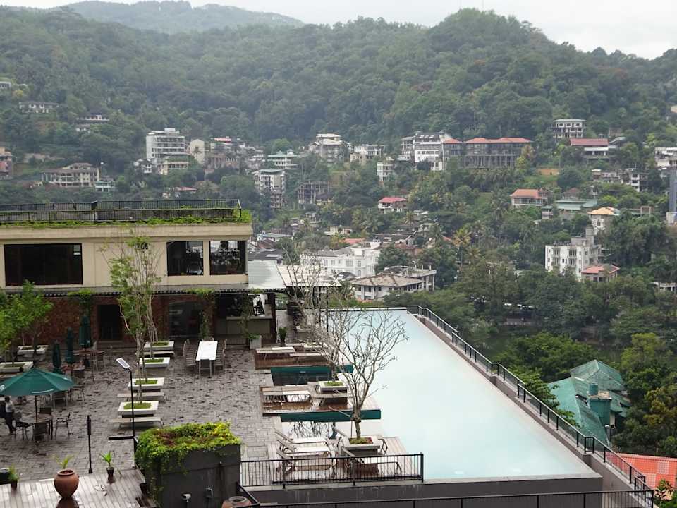 Außenansicht Hotel Thilanka