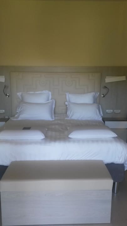 Tolles Bett Almar Timi Ama Resort & Spa