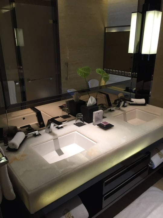 Bathroom Hotel The Ritz-Carlton Hongkong