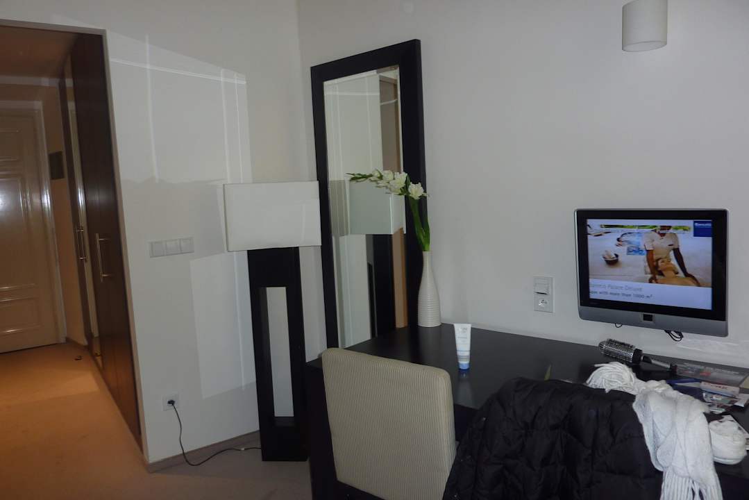 Schreibtischecke Hotel Golden Angel