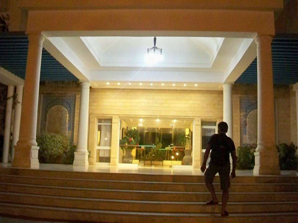 Mechmoum bei Nacht Cyclamens Mechmoum Hotel & Spa