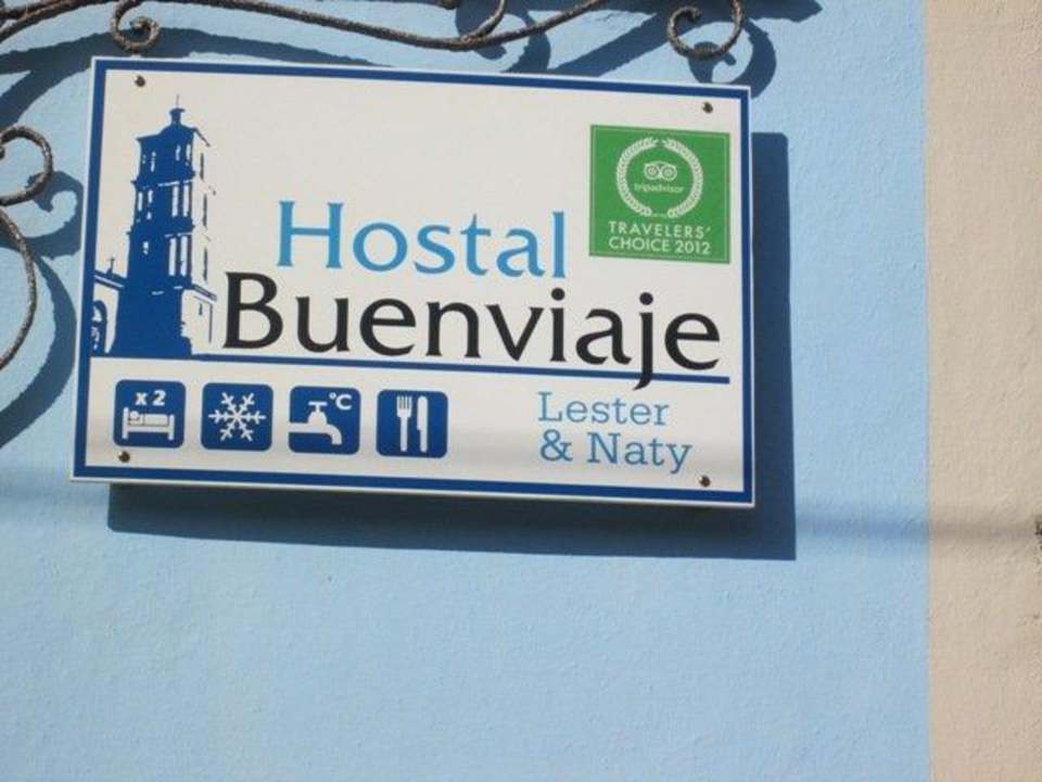 Frente Hostal Buen Viaje
