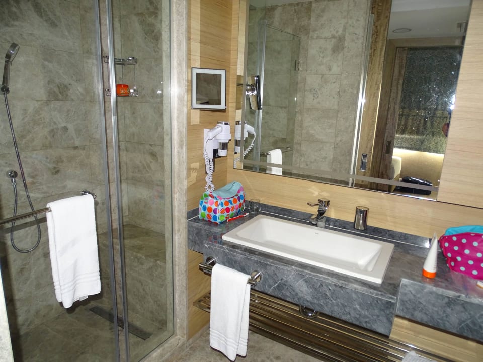 Dusche WC Zimmer 2 Club Grand Aqua