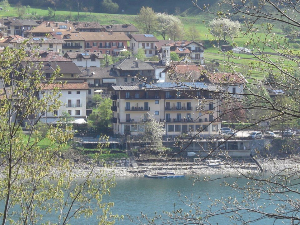 Hotel Mezzolago Hotel Albergo Mezzolago
