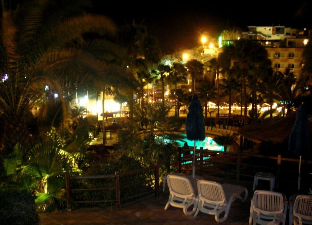 Pool bei Nacht Corallium Dunamar by Lopesan Hotels