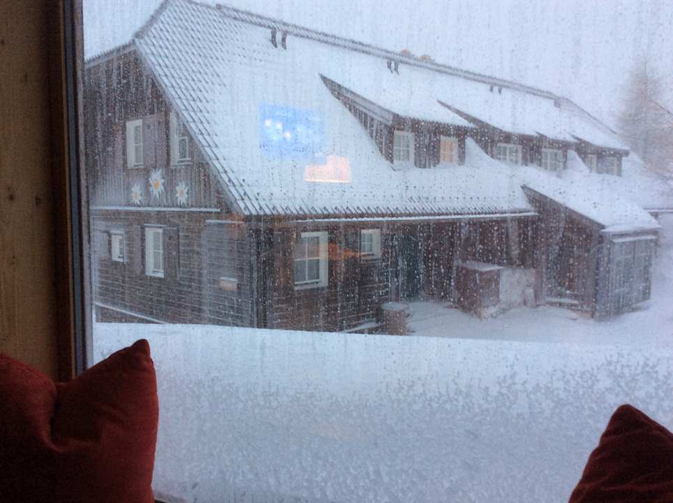 Draußen schneits, perfekt für spa und wellness Mountain Resort Feuerberg