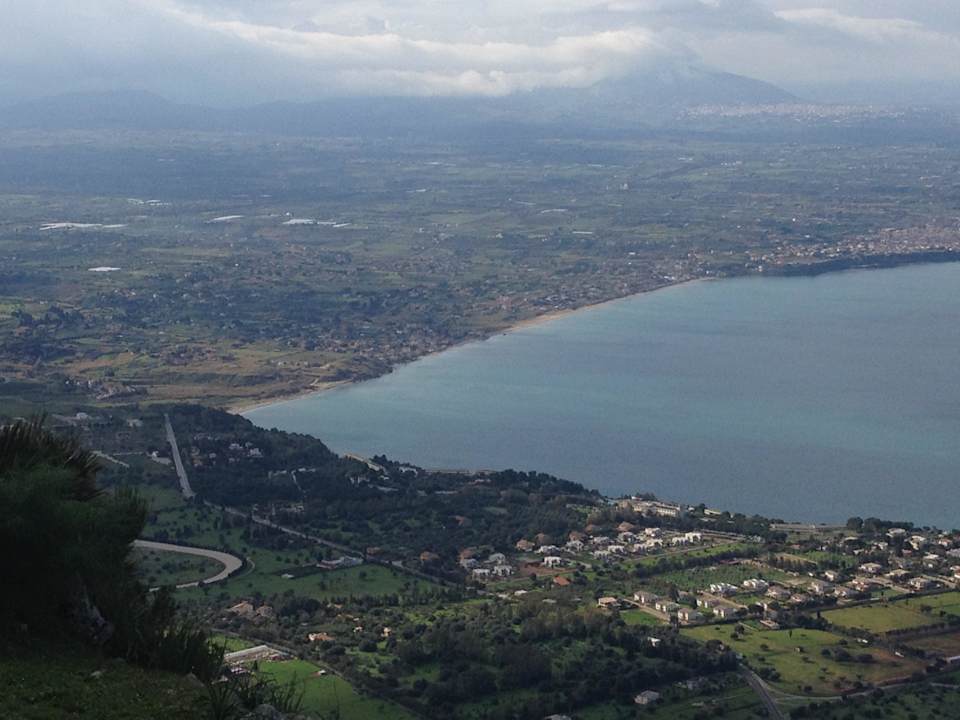 Vista da sopra la montagna vicina Apartments Chianurre