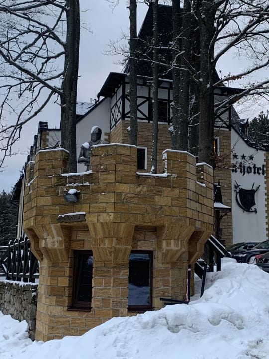 Außenansicht Spa Hotel Zámek Lužec