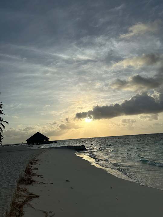 Strand Vilamendhoo Island Resort & Spa