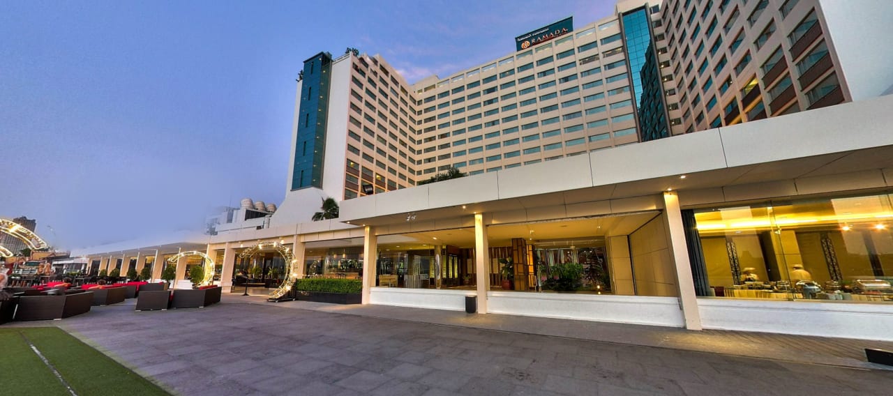 Außenansicht Ramada Plaza by Wyndham Bangkok Menam Riverside