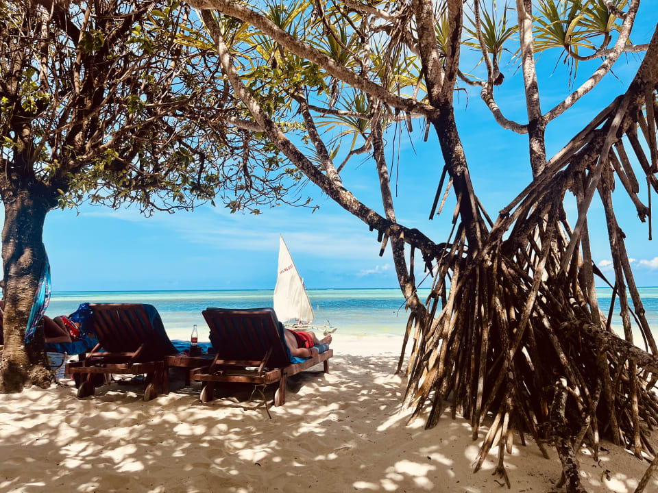 Strand Neptune Pwani Beach Resort & Spa