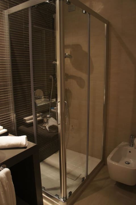 Dusche Hotel Roma Point