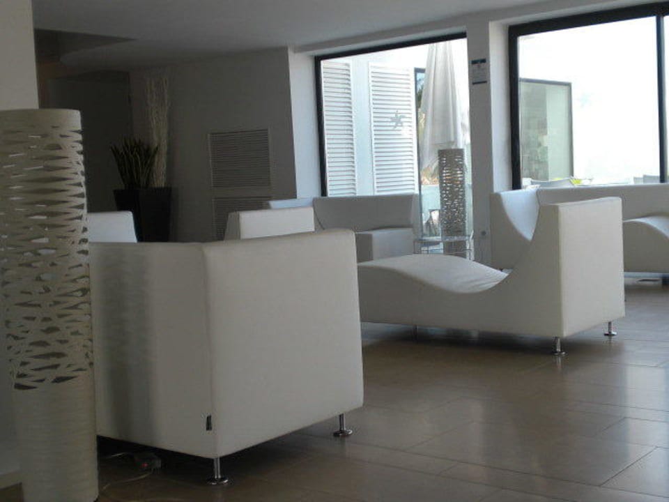 Rezeption-Bereich Iberostar Waves Bahia de Palma