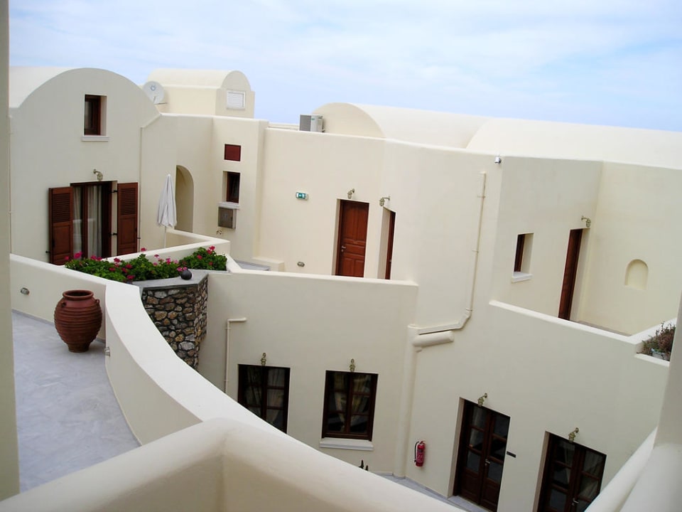 Hotel Epavlis - Blick auf die verwinkelten Zimmer Hotel Epavlis