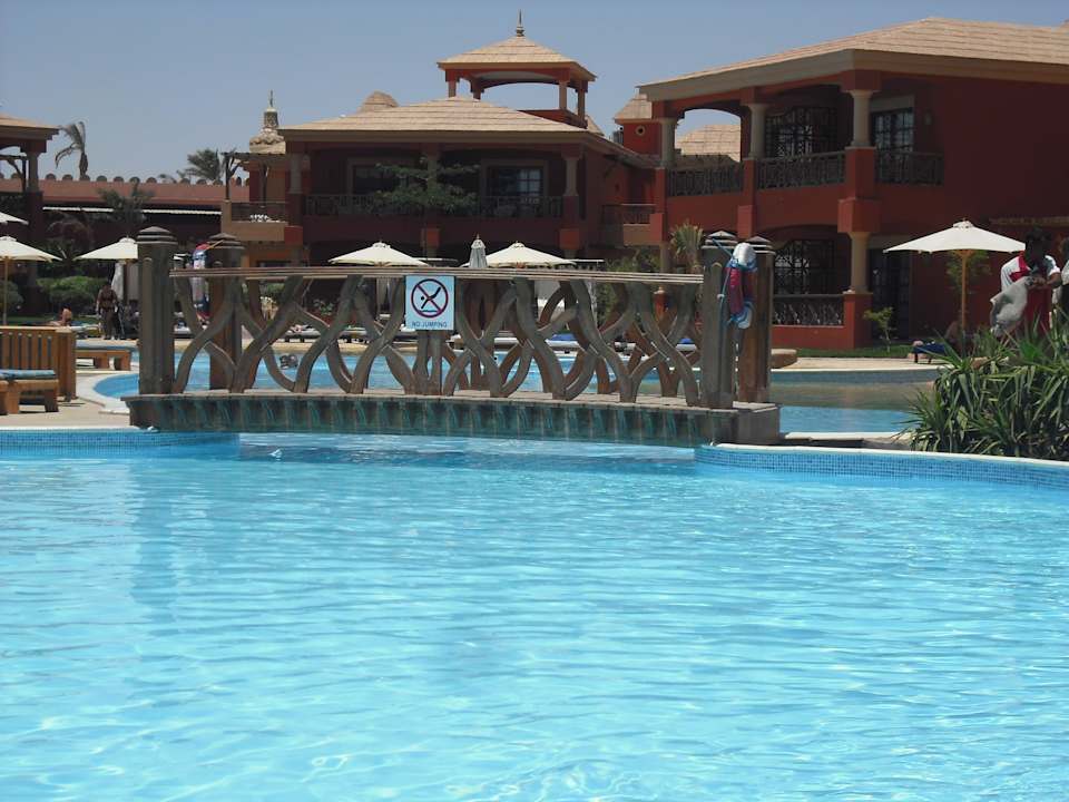 Pool im 400er Block Pickalbatros Alf Leila Wa Leila Resort - Neverland Hurghada