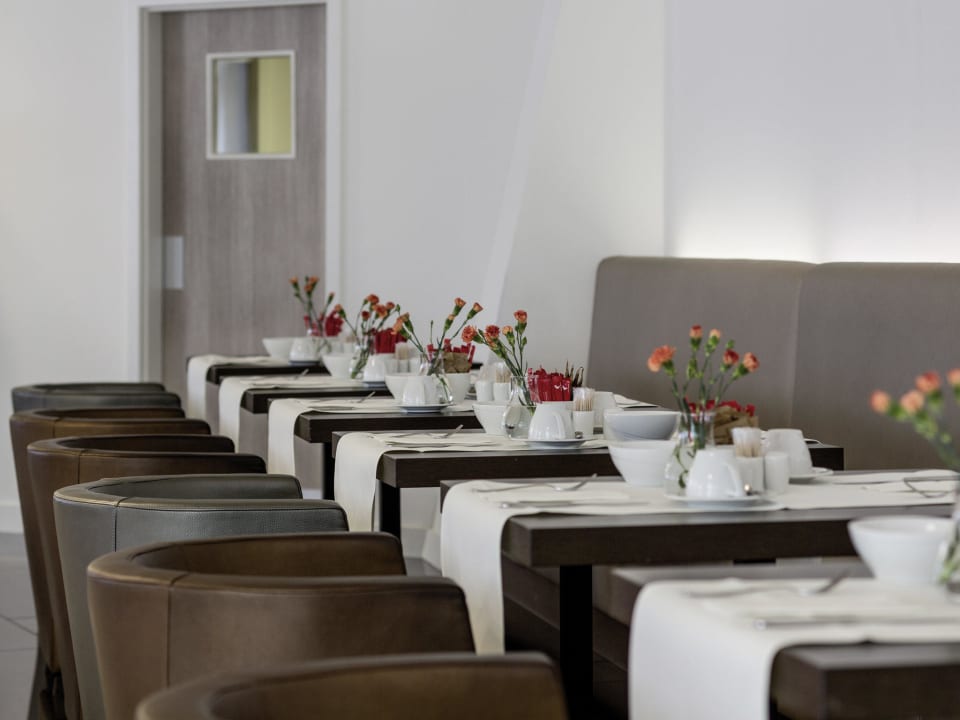 Breakfast Restaurant AC Hotel by Marriott Bratislava Old Town