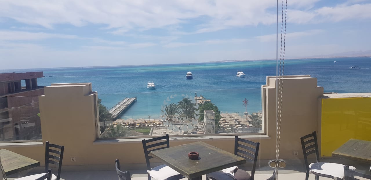 Gastro Elysees Dream Beach Hotel