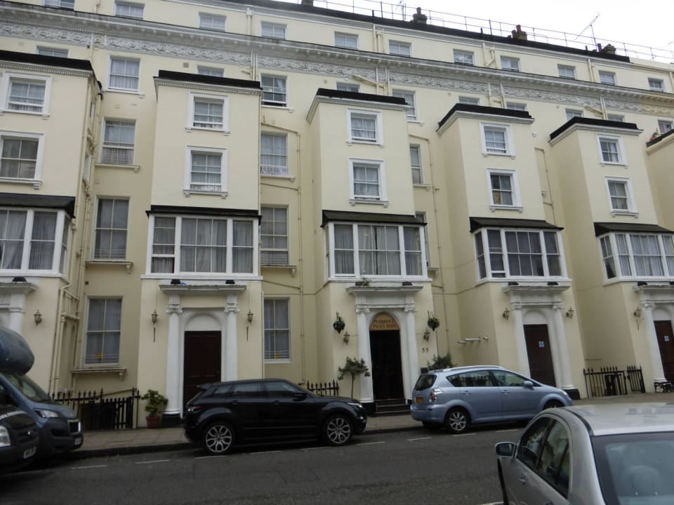 Sanierungsbedürftiges Hotel Hotel Pembridge Palace