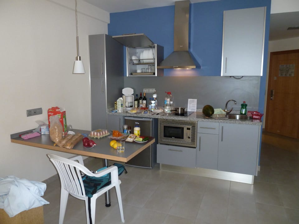 Neue Küchenzeile mit I-Herd und Mikro Servatur Alameda de Jandía