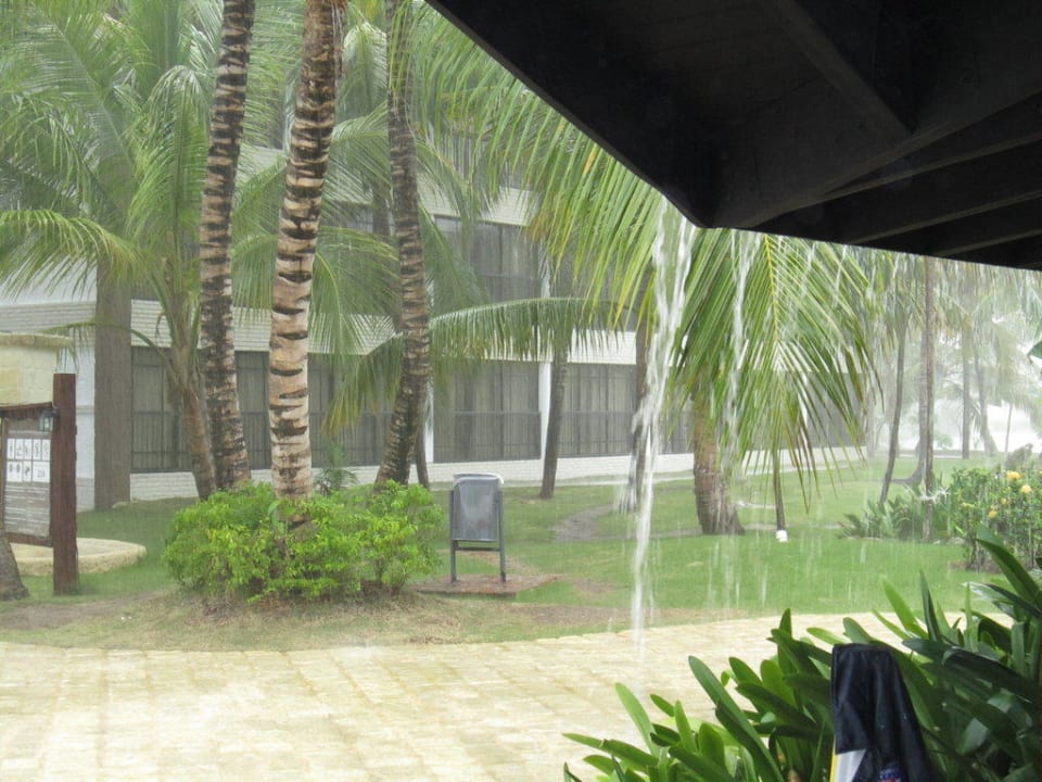 Heftiger Regenschauer Villas Bavaro Resort & Spa