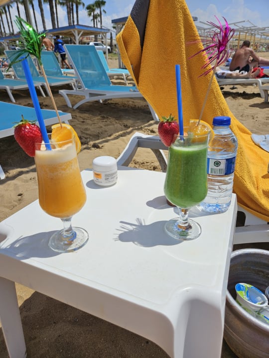 Strand Dream World Palace Hotel