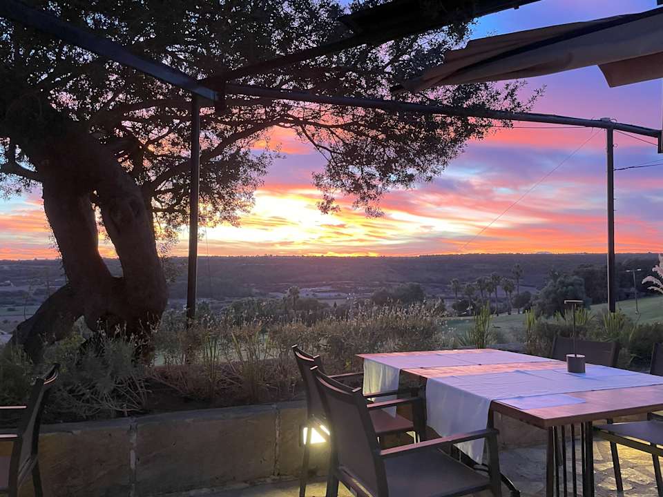 Gastro Hotel La Reserva Rotana