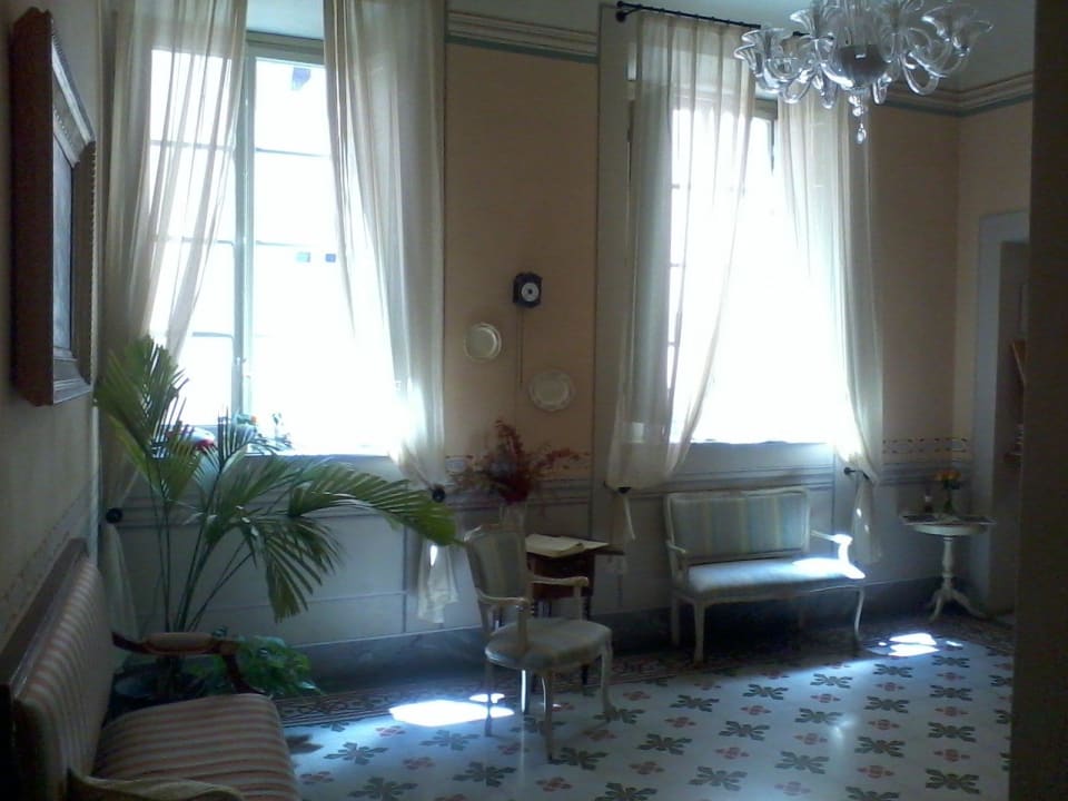 Hall A Palazzo Busdraghi Residenza D'Epoca