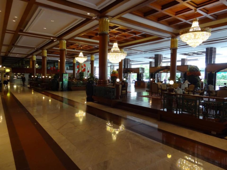 Lobby Bangkok Marriott Marquis Queen's Park