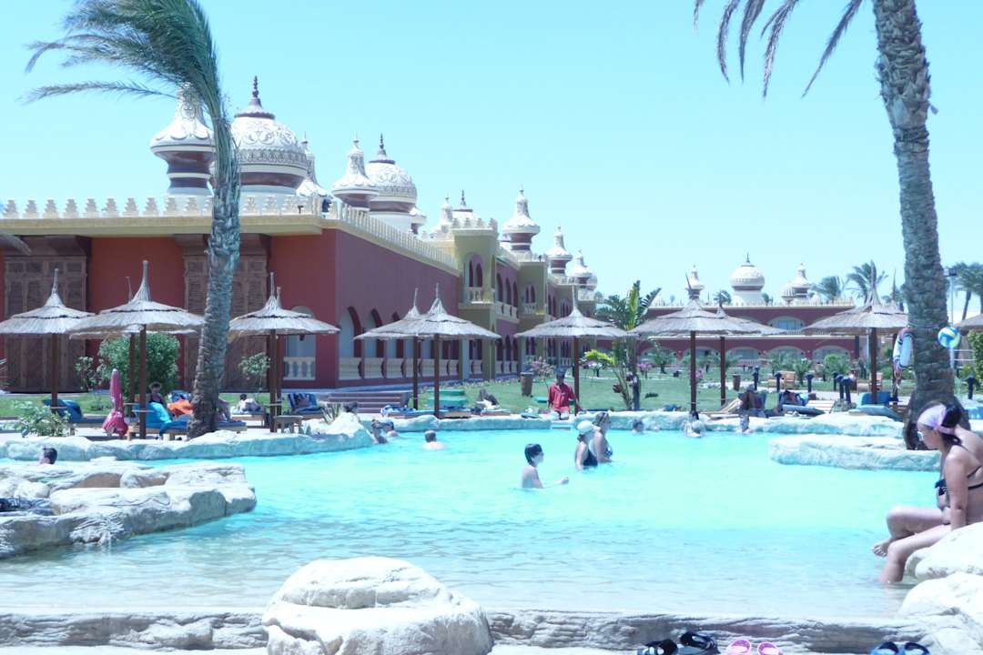 Pool direkt vor unseren Zimmer  Pickalbatros Alf Leila Wa Leila Resort - Neverland Hurghada