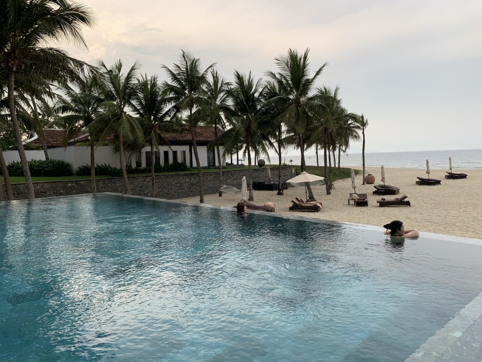 Pool Four Seasons The Nam Hai, Hoi An, Vietnam