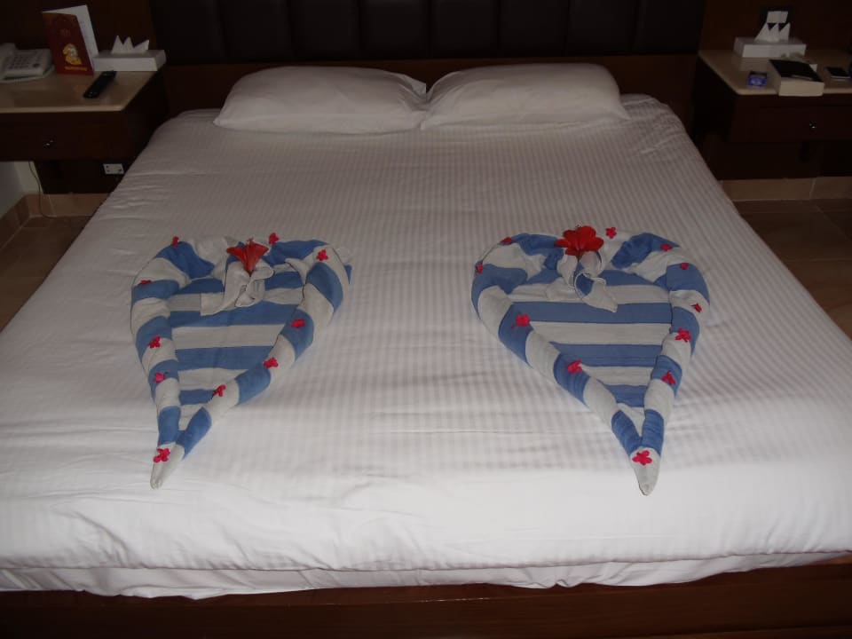 Bettdeko 21.10.12 Pickalbatros Alf Leila Wa Leila Resort - Neverland Hurghada