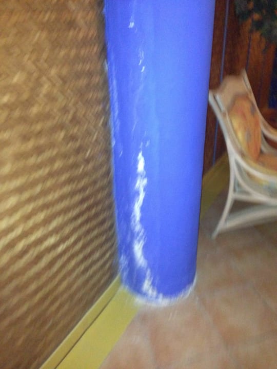 Kaputte Säulen in den einzelnen Stockwerken Club Hotel Drago Park