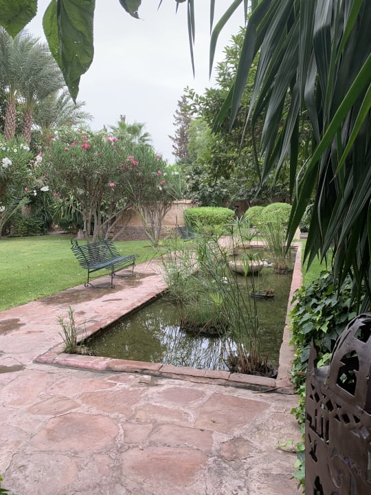 Gartenanlage Hotel Les Deux Tours