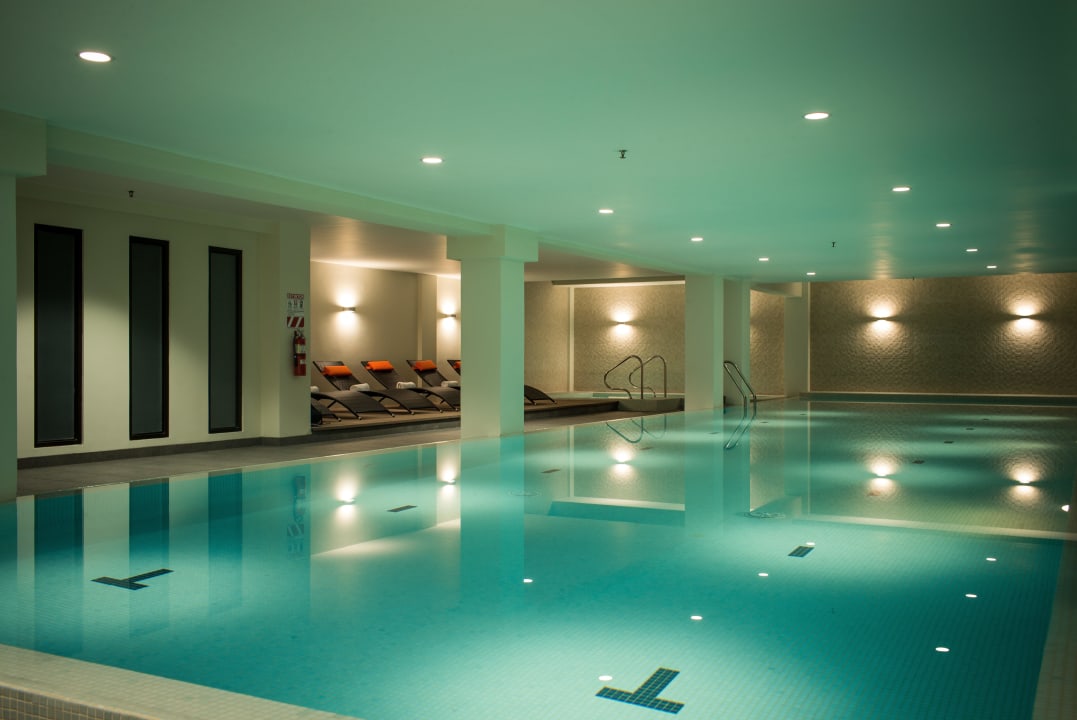 Swimming Pool Wyndham Garden Hotel San Jose Escazu