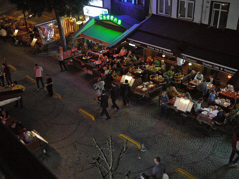 Вот он шум! Hotel Tria Elegance Istanbul