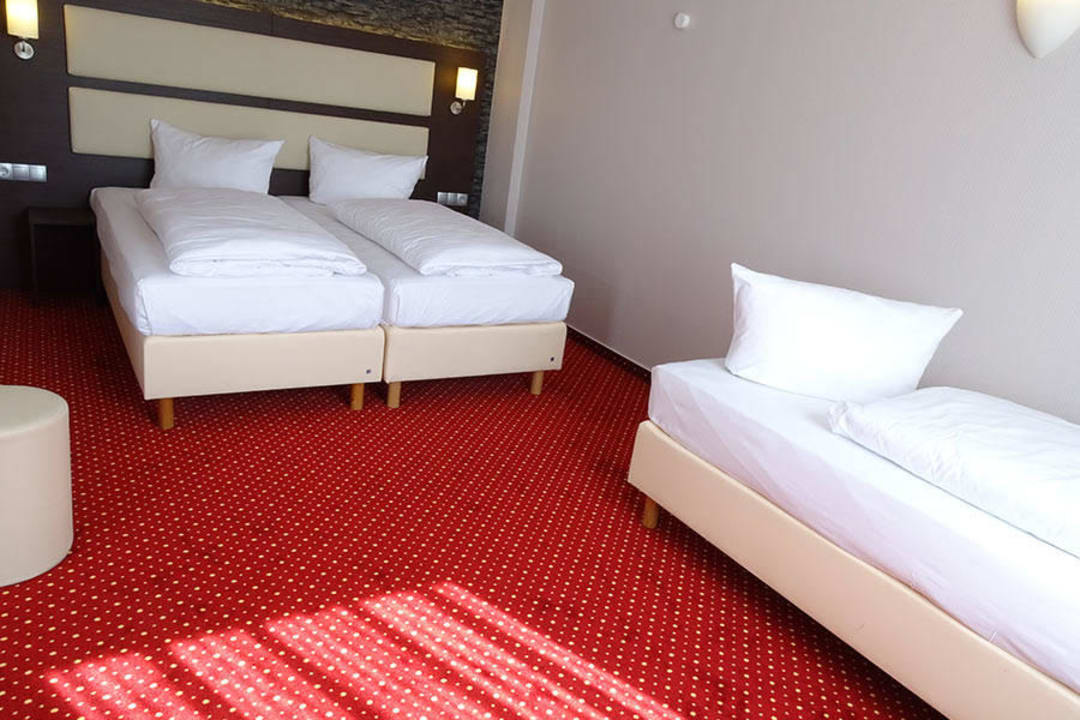 Dreibettzimmer PLAZA INN Hamburg Moorfleet